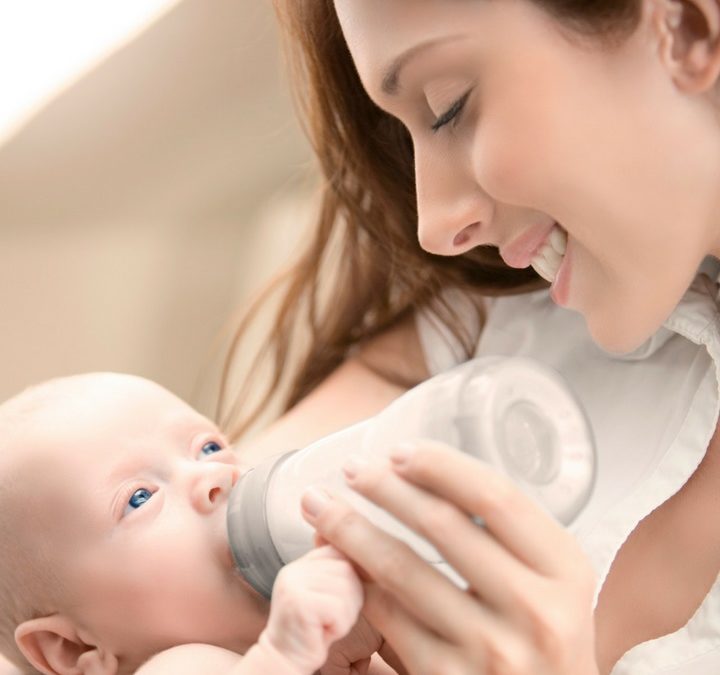 Consejos para alimentar al bebé con biberón